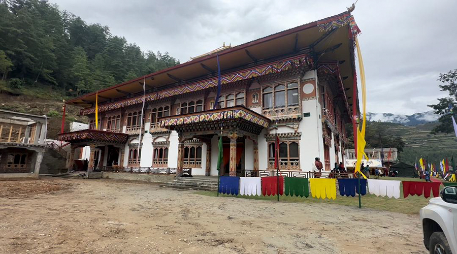 Hh The Je Khenpo Consecrates Facility At Buddhist Institute In Paro - Bbscl