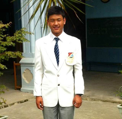 Bhutanese student awarded prestigious ‘white coat’ - BBSCL