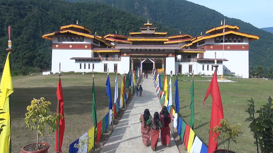 New Pema Gatshel Dzong hosts district Tshechu for the first time - BBSCL