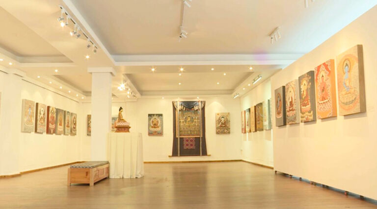 “Homage to 35 Buddhas” exhibition ongoing at VAST Bhutan gallery – BBSCL